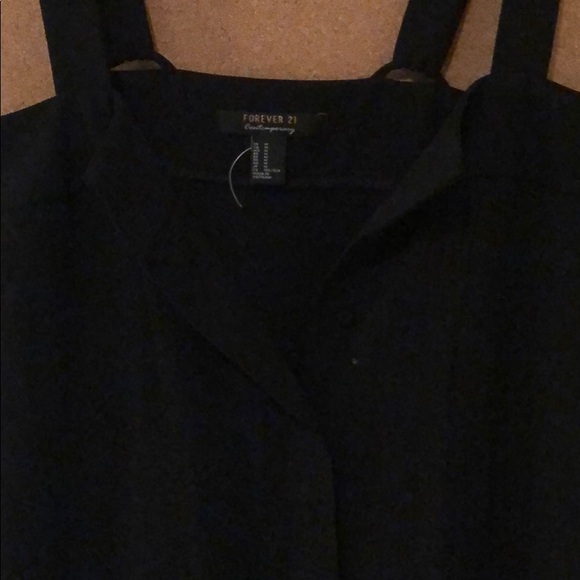 Jumper - Picture 2 of 3